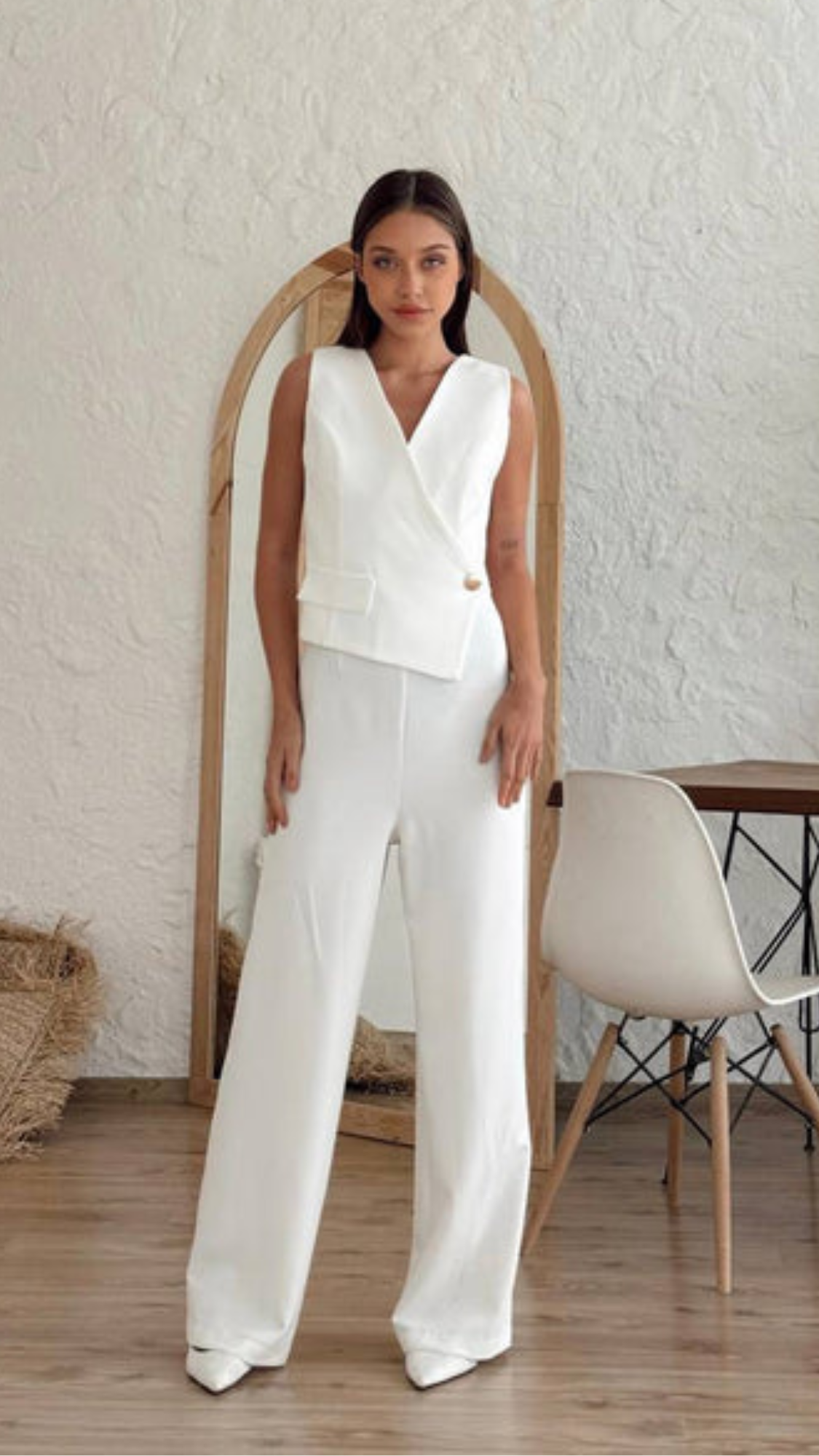Chic Jumpsuit with Gold Accent
