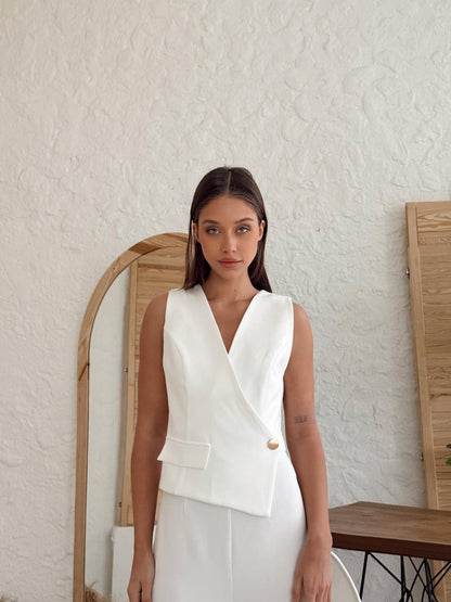 Chic Jumpsuit with Gold Accent